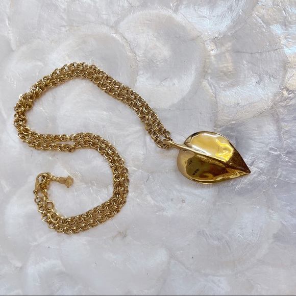 Gold Tone Rolo Chain Long Leaf Pendant Necklace - Picture 4 of 12